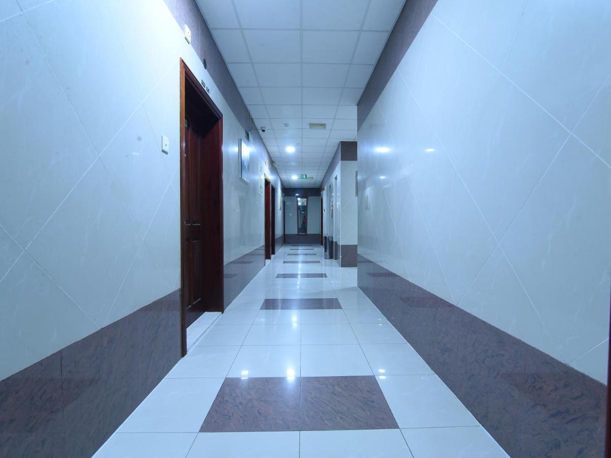 Oyo 274 California Suites Fudżajra Zewnętrze zdjęcie