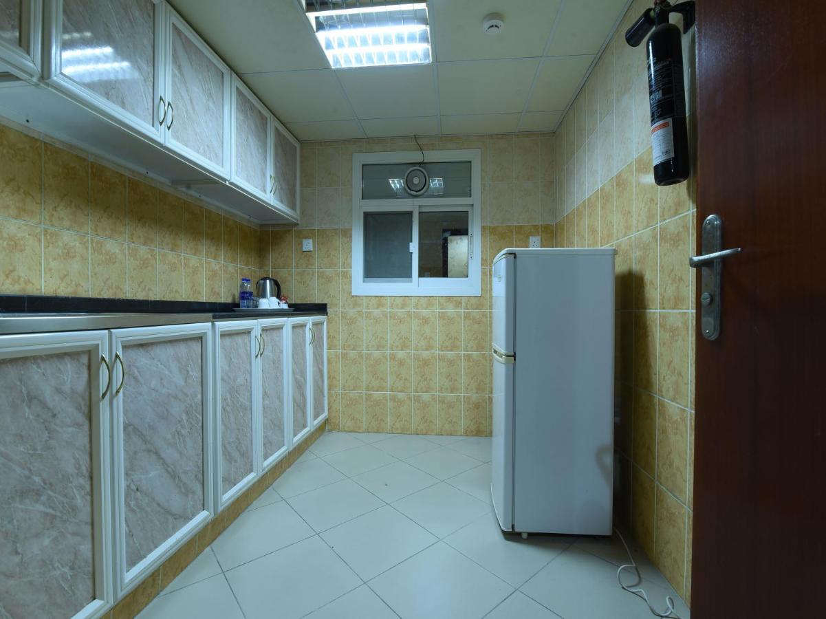 Oyo 274 California Suites Fudżajra Zewnętrze zdjęcie
