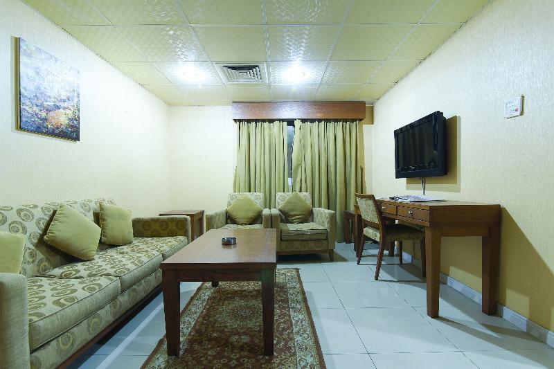 Oyo 274 California Suites Fudżajra Zewnętrze zdjęcie