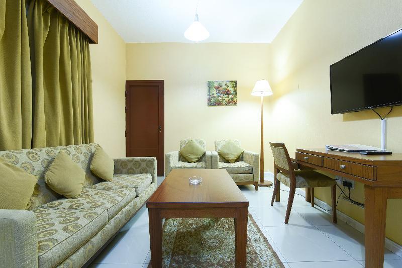 Oyo 274 California Suites Fudżajra Zewnętrze zdjęcie